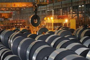 اصرار بر افزایش عرضه فولاد در بورس کالا